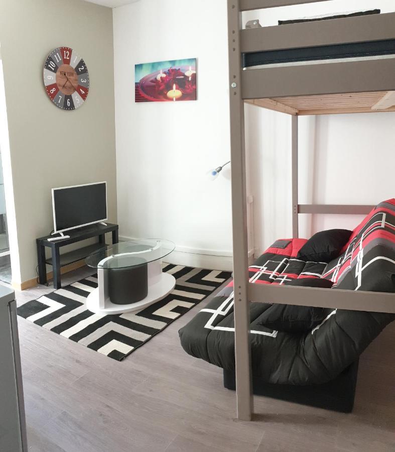 Chambres Poitiers Centre Ville - Salle De Bain, Refrigerateur, Tv Et Machine A Cafe Privatifs - Cuisine Commune - Terrasse - Hotel De Ville A 200M 外观 照片