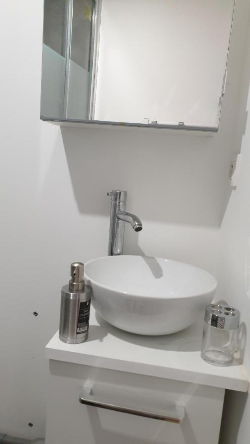 Chambres Poitiers Centre Ville - Salle De Bain, Refrigerateur, Tv Et Machine A Cafe Privatifs - Cuisine Commune - Terrasse - Hotel De Ville A 200M 外观 照片